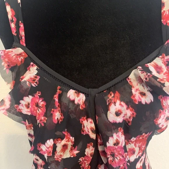 White House Black Market Hot Pink Floral Ruffle Front Tank Top Women's Size XS - Picture 7 of 11